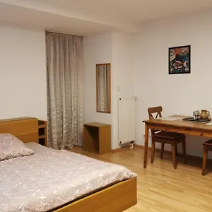 Gil Apartment